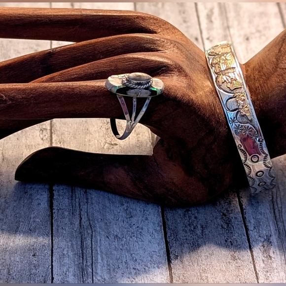 Vintage Navajo Signed Sterling & 12k Gold Storyteller Cuff Bracelet - Picture 2 of 10